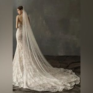 White One Tier Bridal Veil Chapel Length with Faux Pearls NWOT